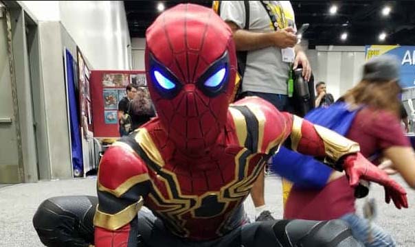 spiderman cosplay shows at CON